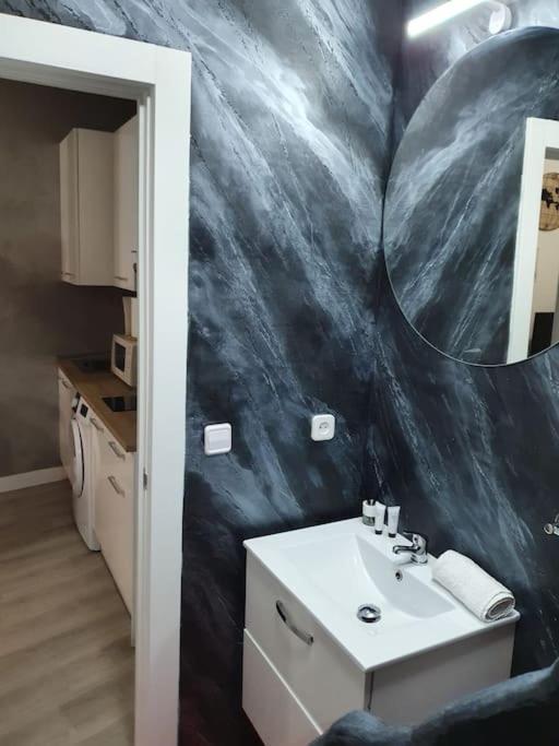 Apartamento En El Corazon De Мадрид Екстериор снимка